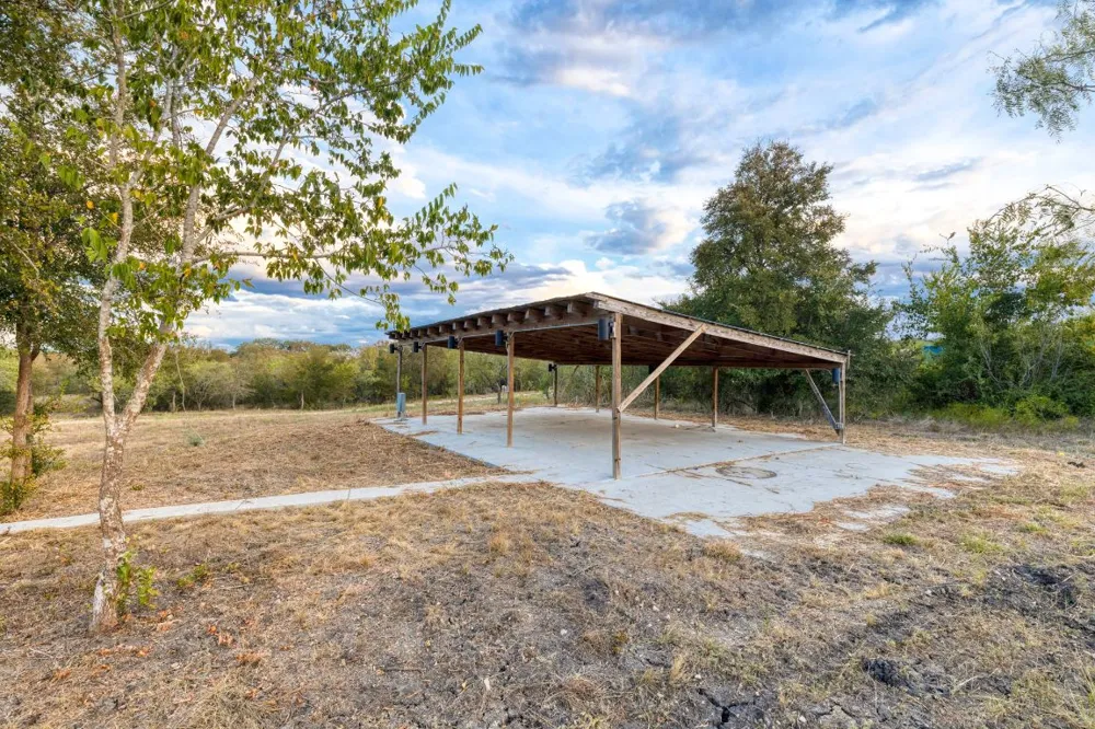 1501 Boggy Creek Road Lockhart, TX 78644