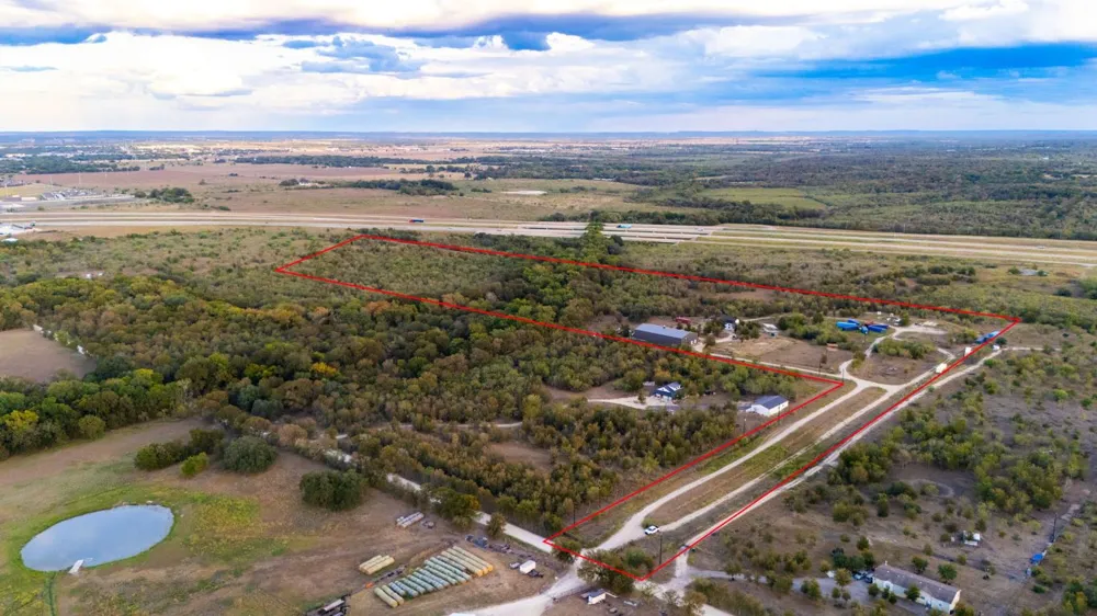 1501 Boggy Creek Road Lockhart, TX 78644