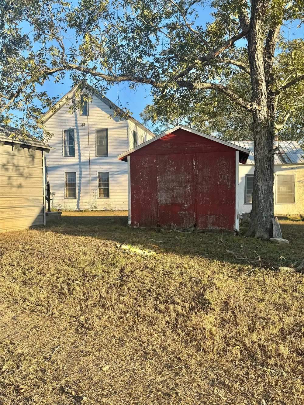 2636 E FM 532 Schulenburg, TX 78956