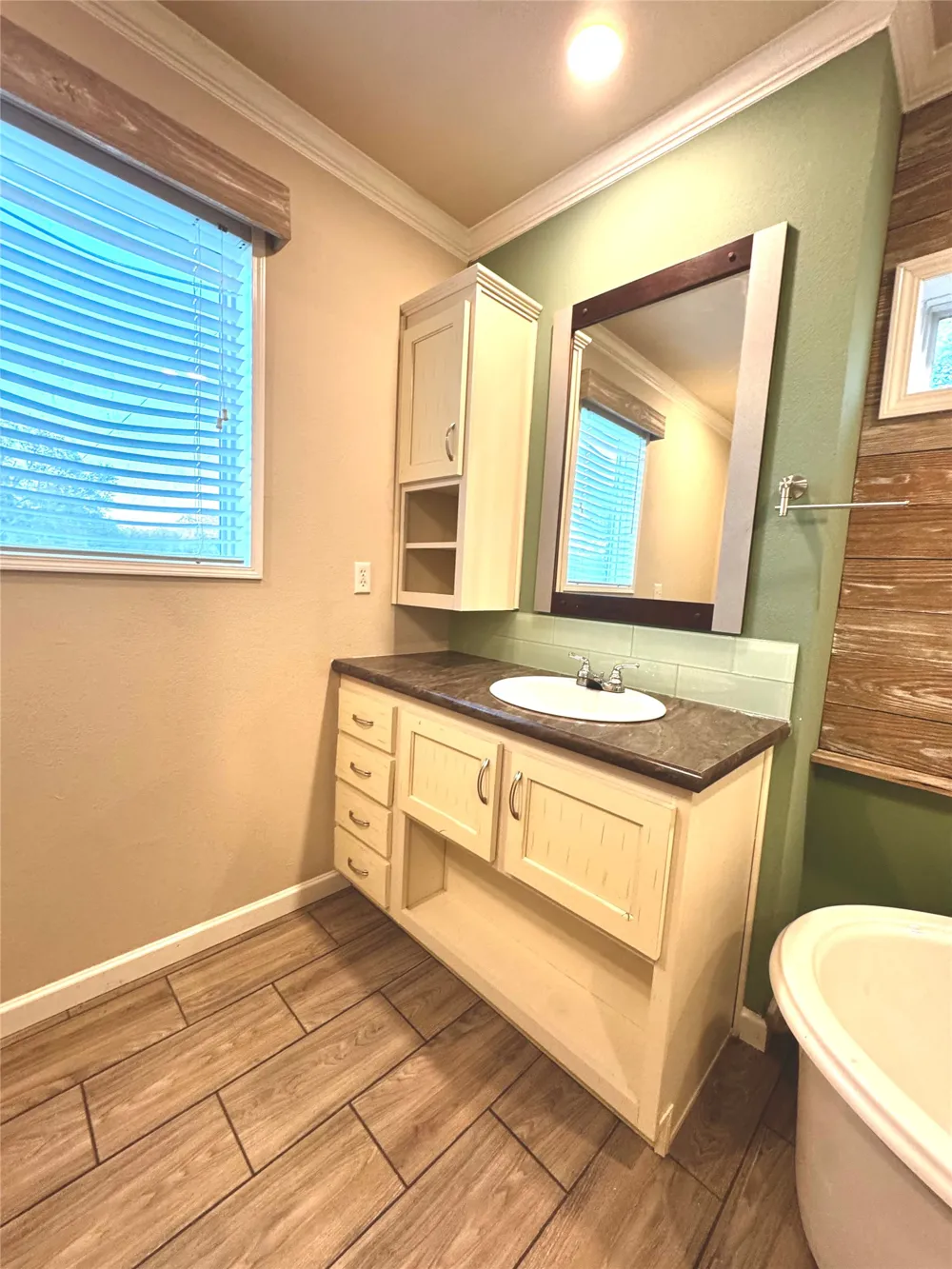 2636 E FM 532 Schulenburg, TX 78956