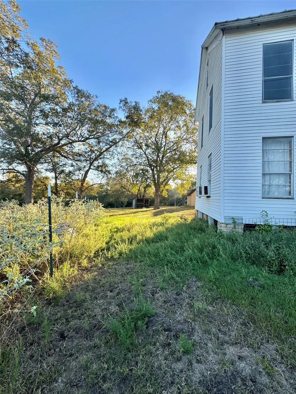 2636 E FM 532 Schulenburg, TX 78956
