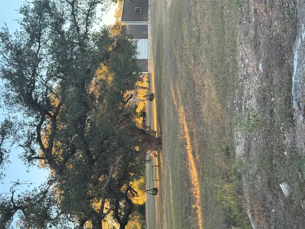 2636 E FM 532 Schulenburg, TX 78956
