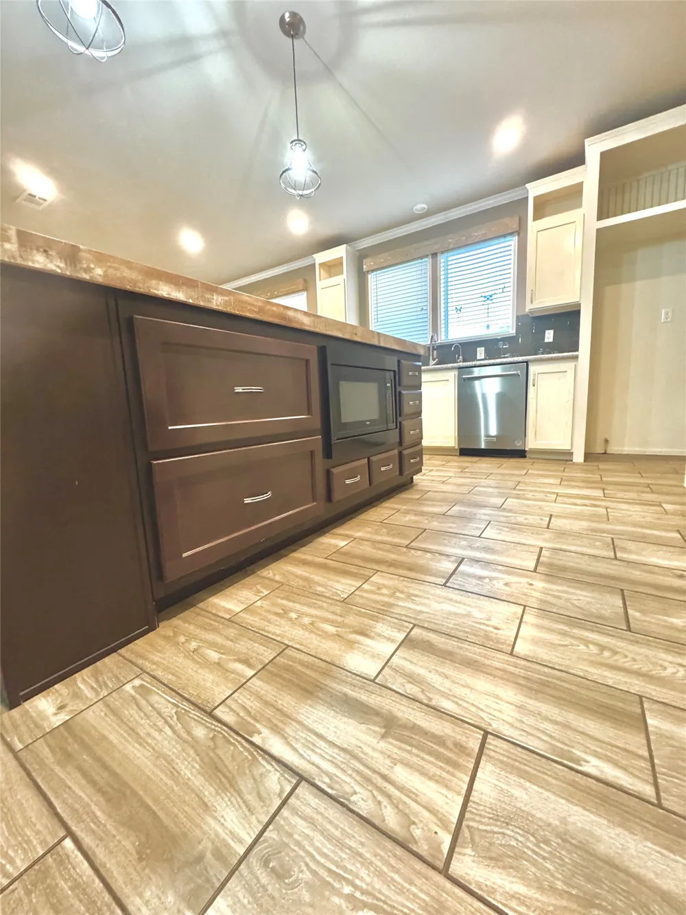 2636 E FM 532 Schulenburg, TX 78956