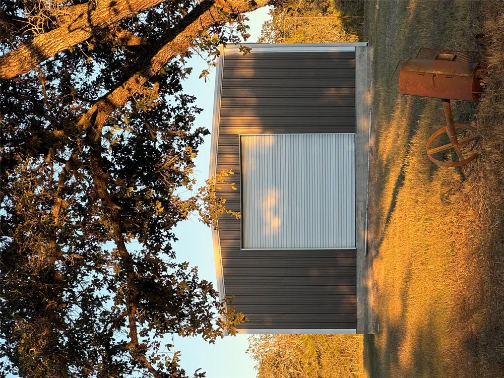 2636 E FM 532 Schulenburg, TX 78956
