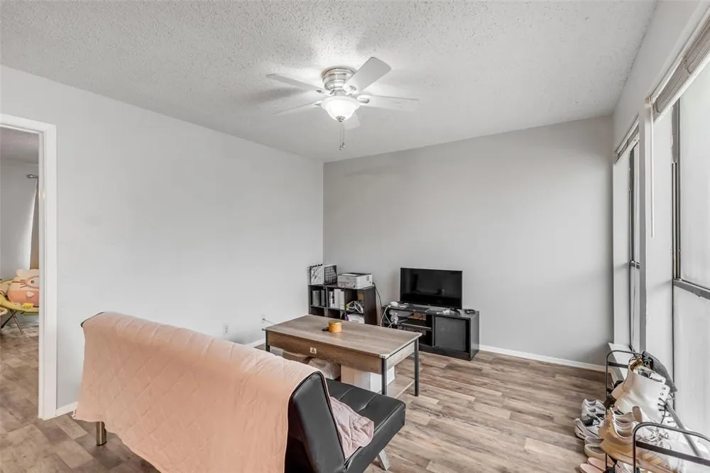 3115 Helms Street #210 Austin, TX 78705