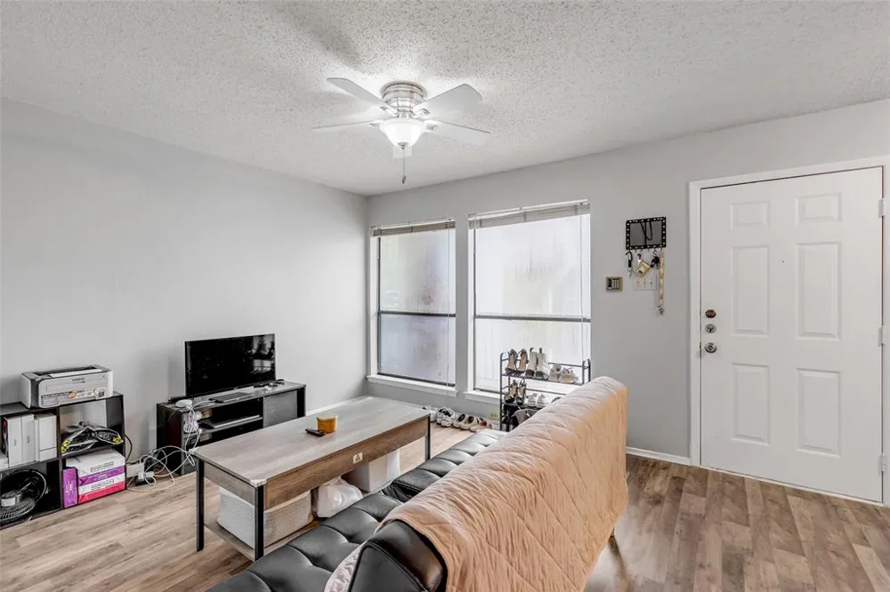3115 Helms Street #210 Austin, TX 78705
