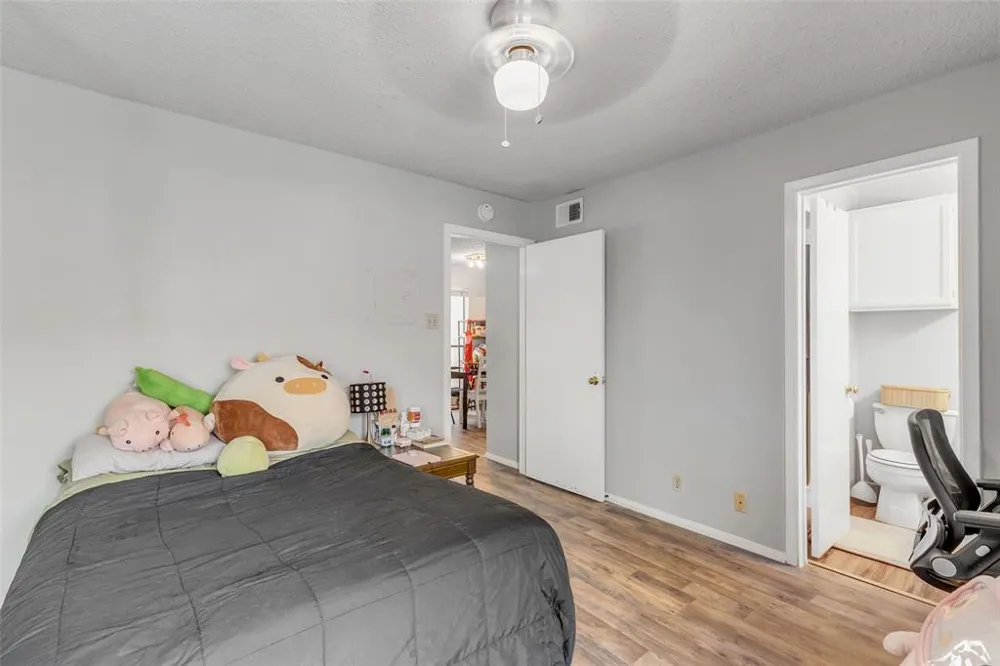 3115 Helms Street #210 Austin, TX 78705