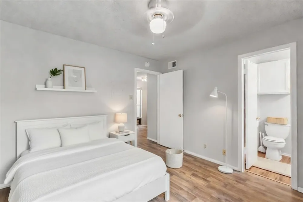 3115 Helms Street #210 Austin, TX 78705