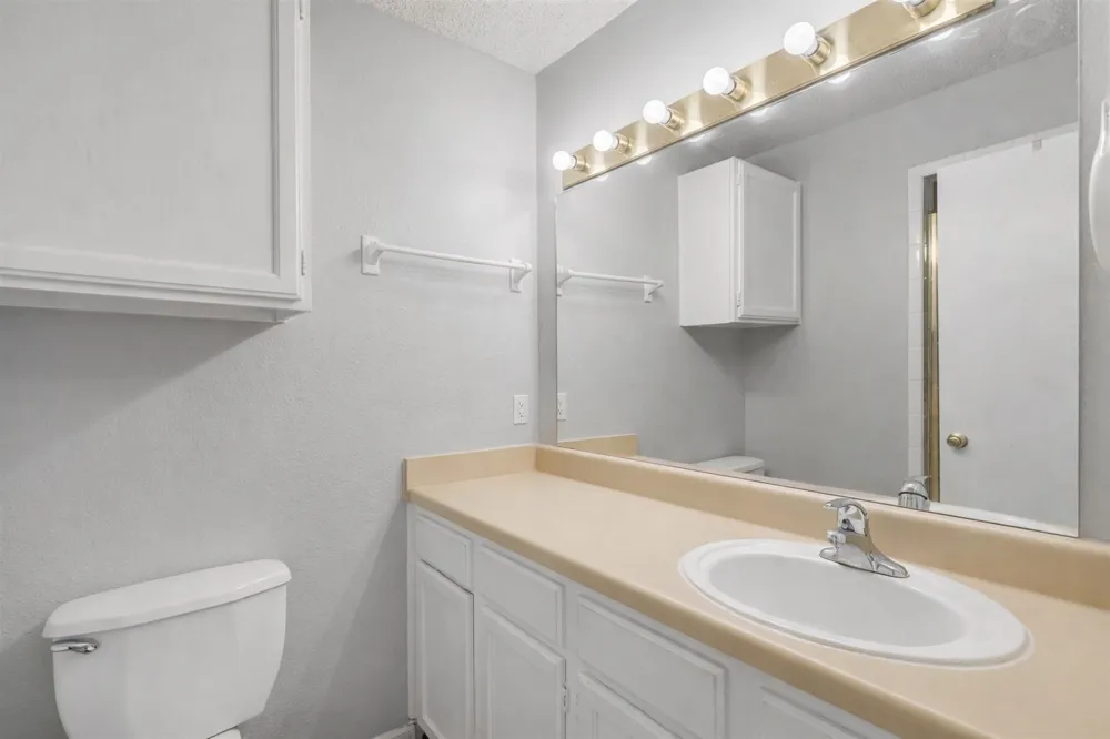 3115 Helms Street #210 Austin, TX 78705