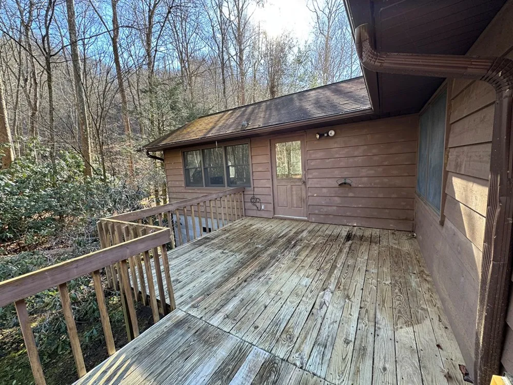 Larspur Lane Cullowhee, NC 28723