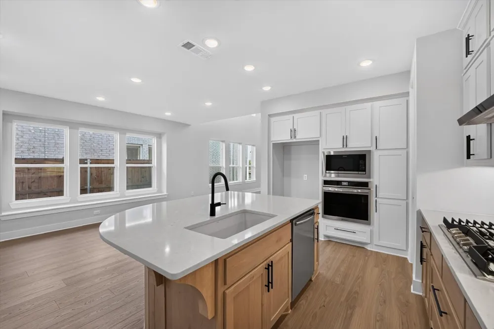 2713 Santa Monica Mews Celina, TX 75009