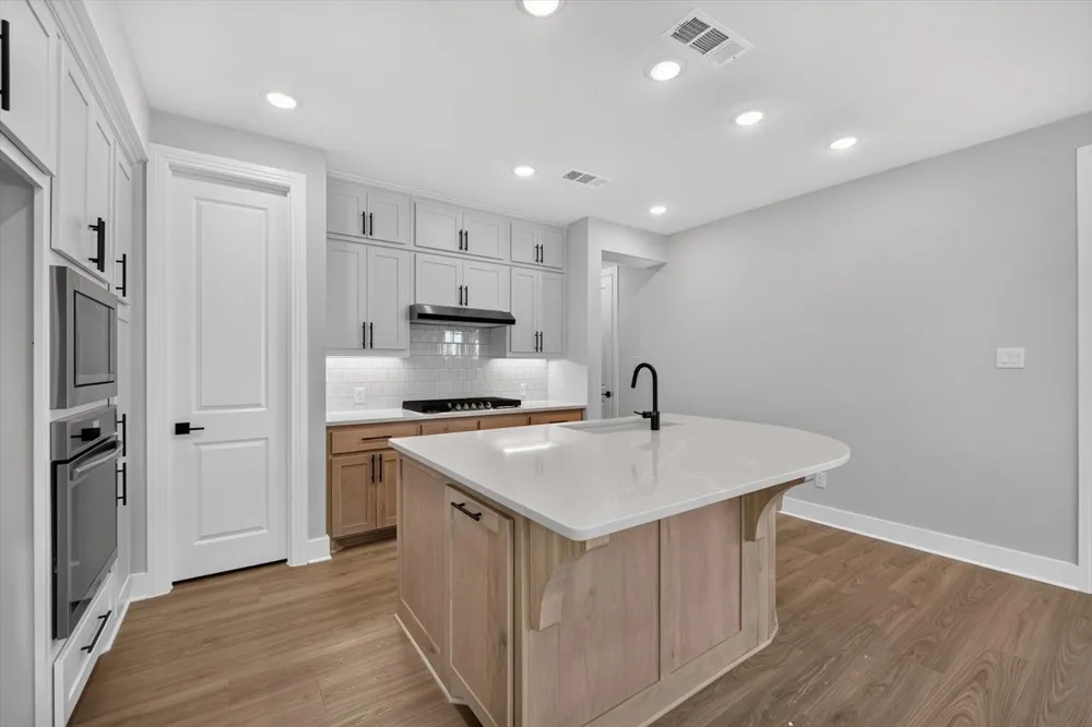2713 Santa Monica Mews Celina, TX 75009