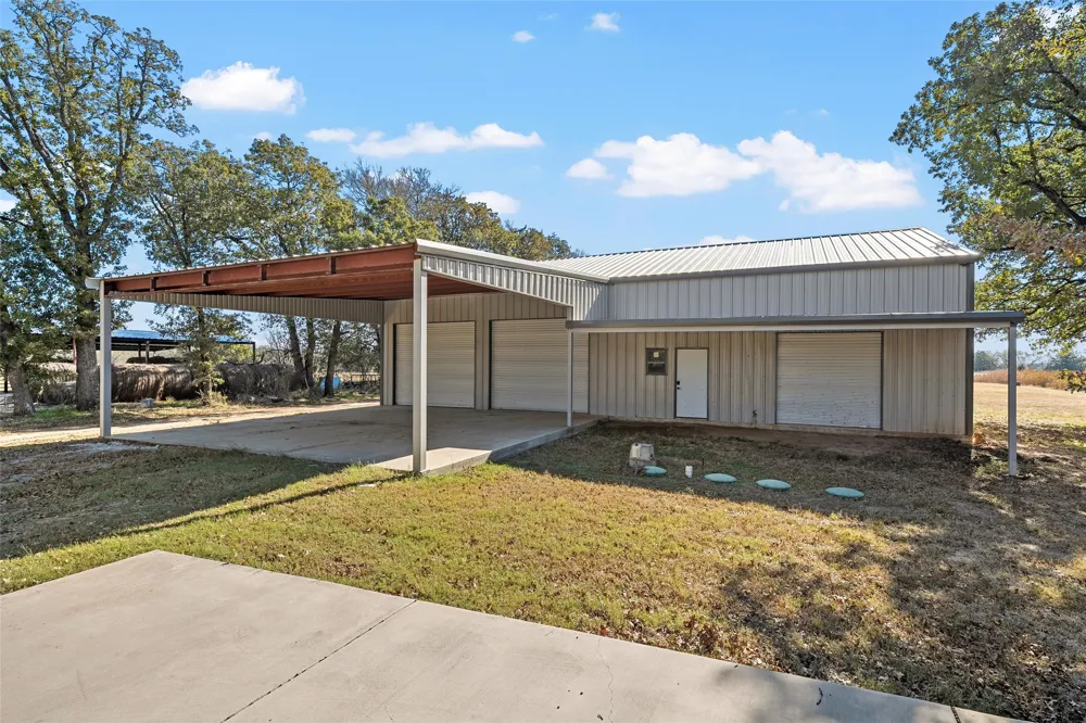 2743 Tokio Road West, TX 76691