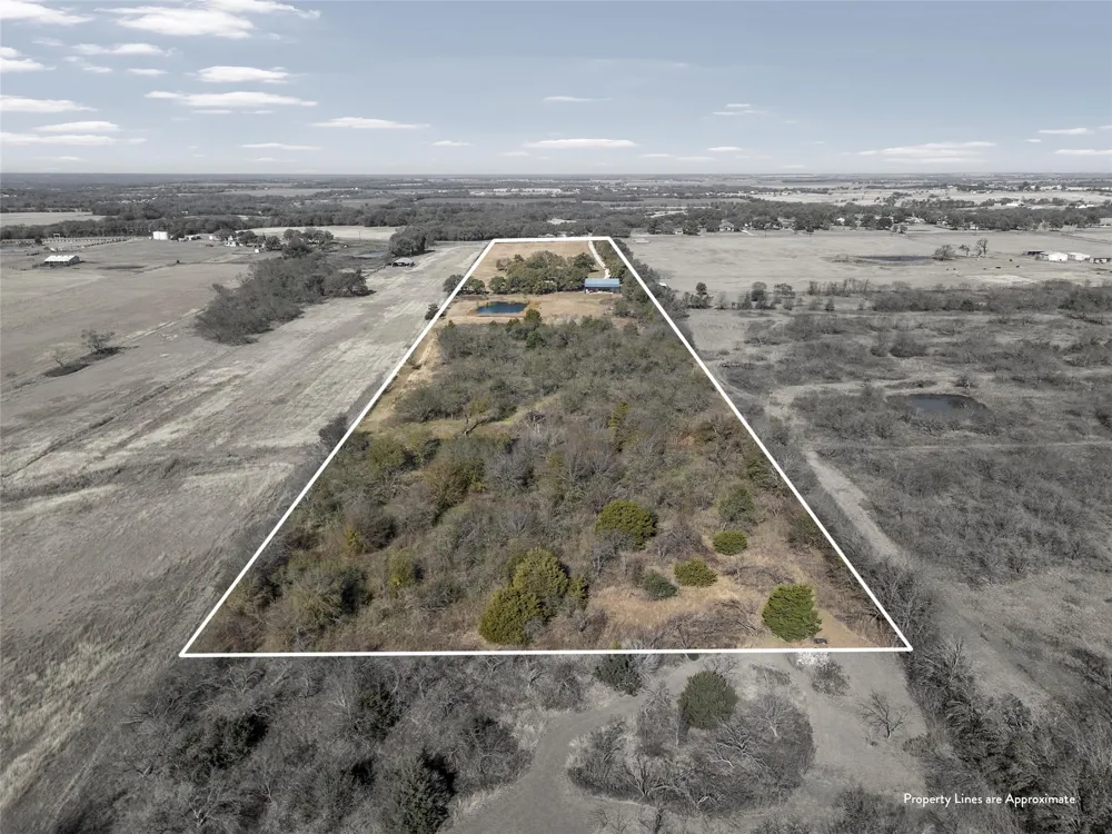 2743 Tokio Road West, TX 76691