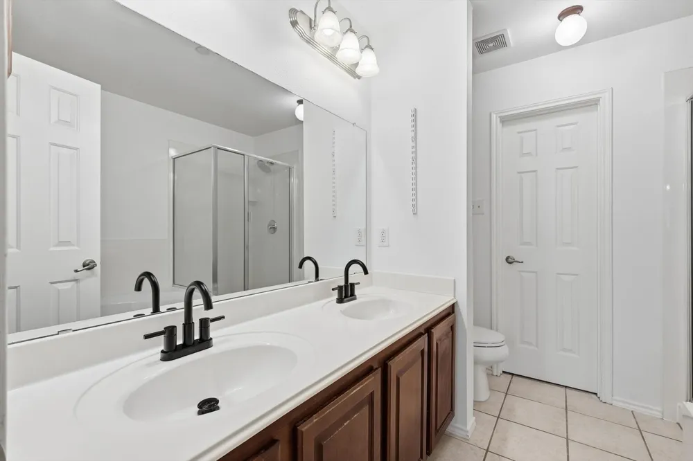 2917 Saint Andrews Drive Lewisville, TX 75067