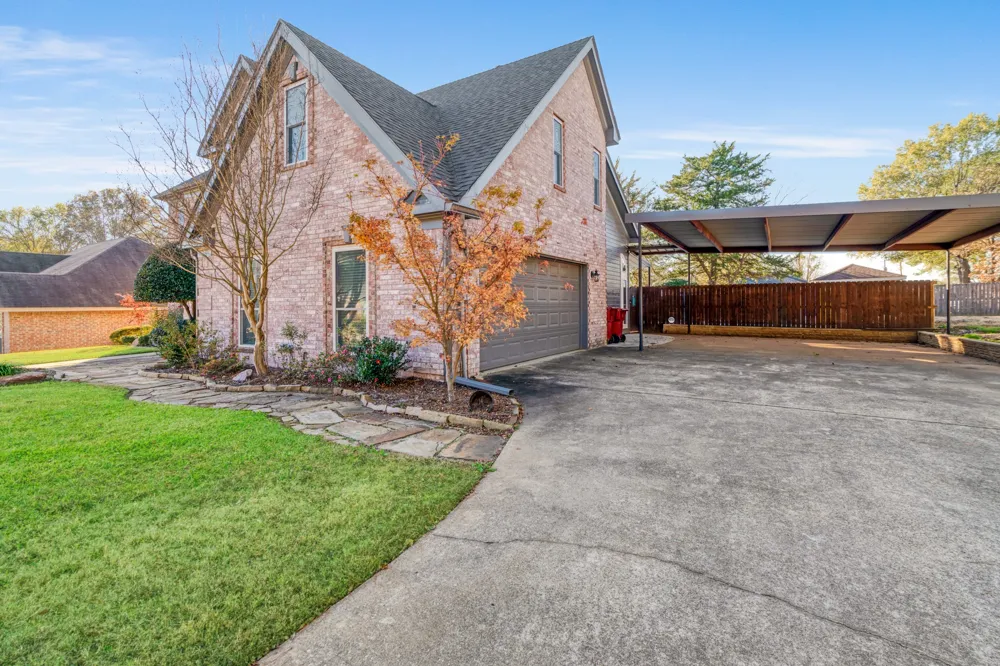 635 Cedar Creek Reno, TX 75462