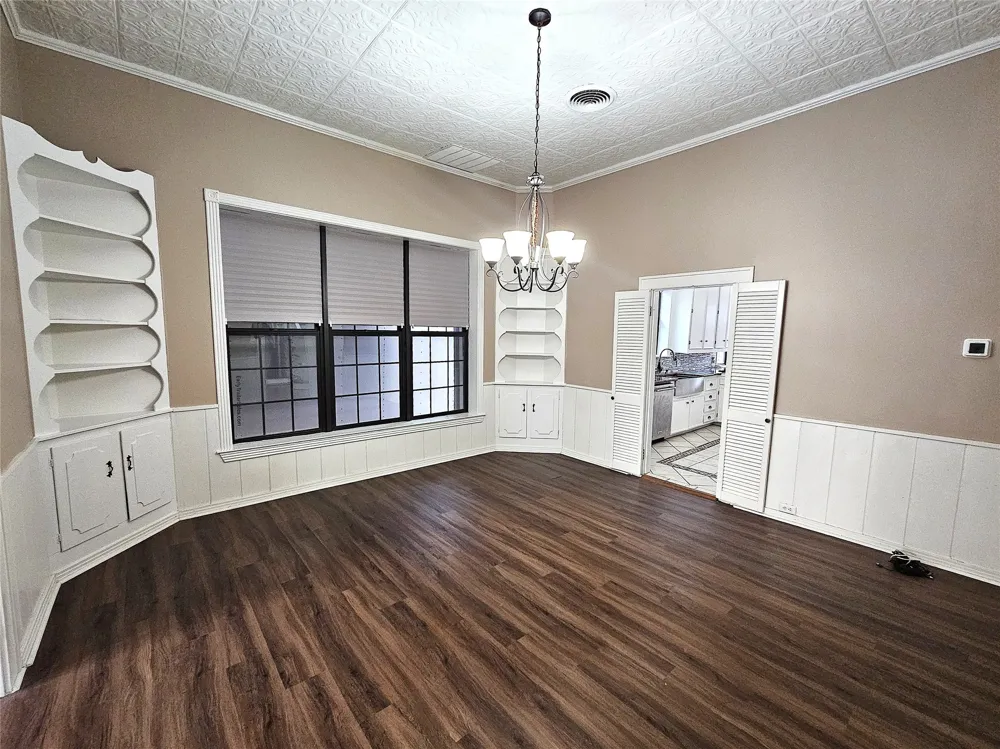 511 E Farrar Street Groesbeck, TX 76642