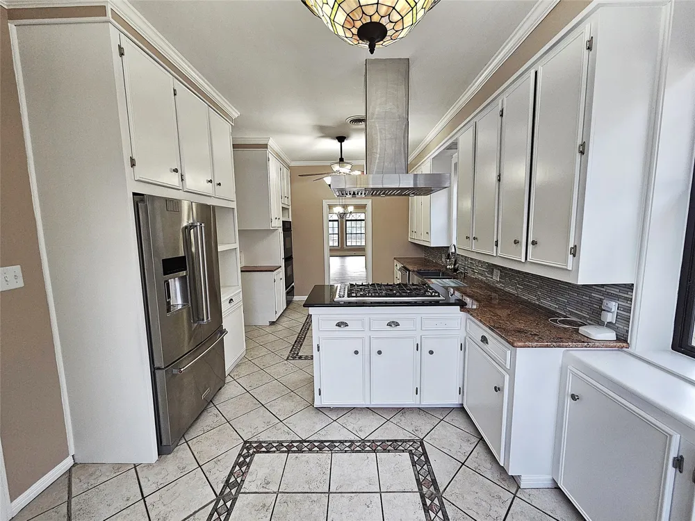 511 E Farrar Street Groesbeck, TX 76642
