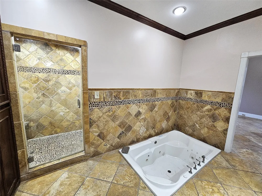 511 E Farrar Street Groesbeck, TX 76642