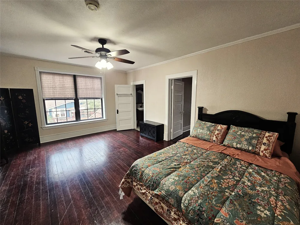 511 E Farrar Street Groesbeck, TX 76642
