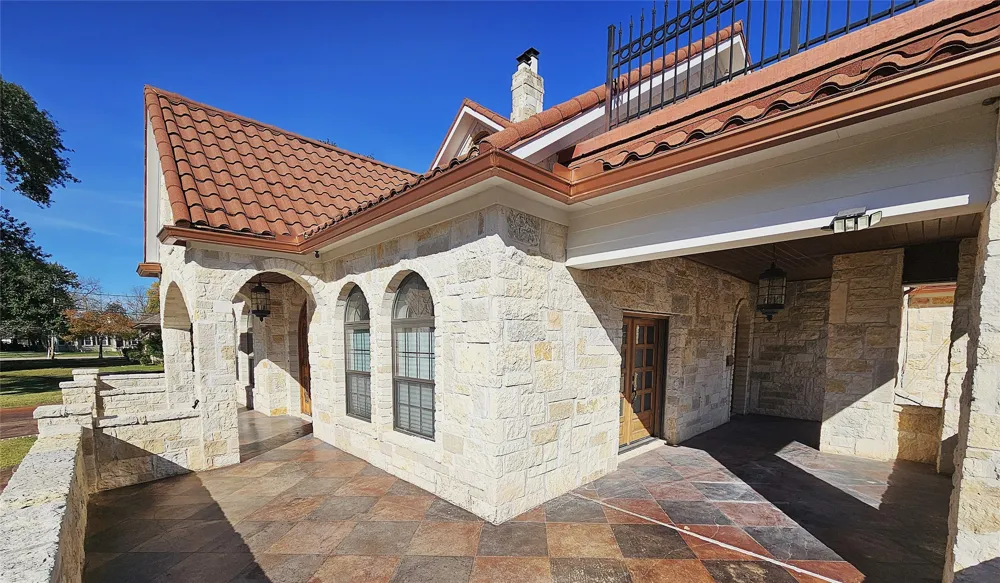 511 E Farrar Street Groesbeck, TX 76642