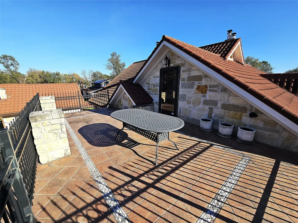 511 E Farrar Street Groesbeck, TX 76642