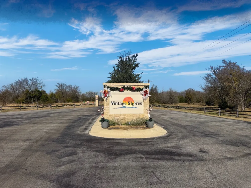 723 Vintage Shores Drive East Tawakoni, TX 75472