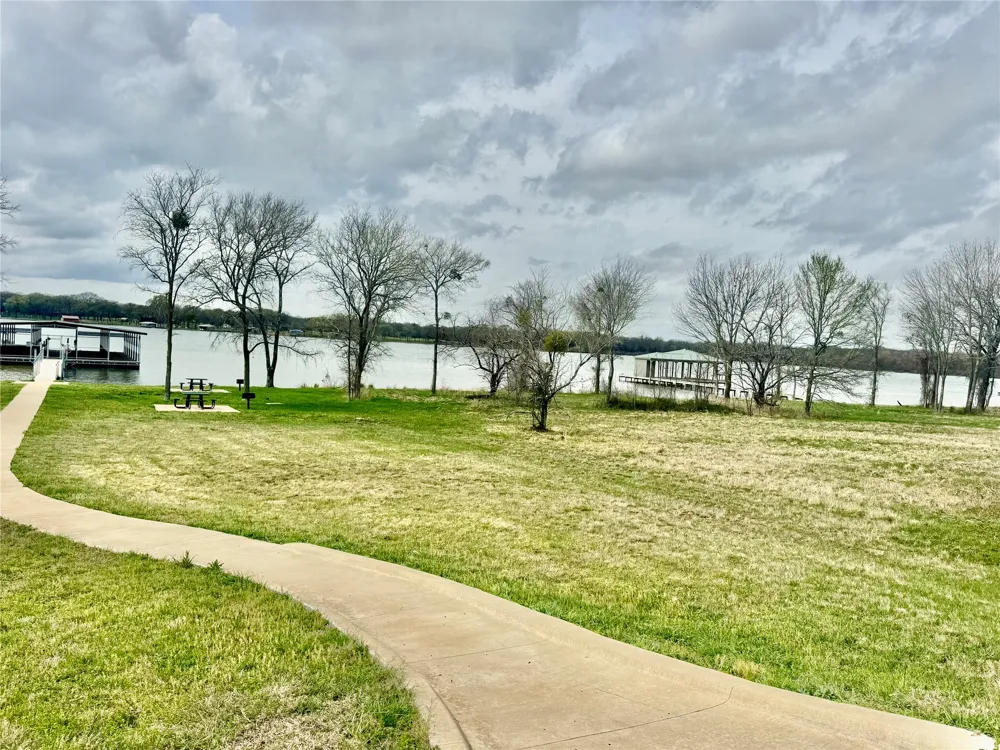 723 Vintage Shores Drive East Tawakoni, TX 75472