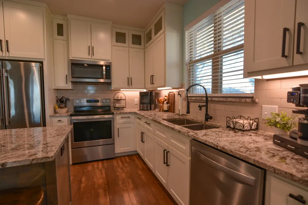 601 Mathew Street Grandview, TX 76050