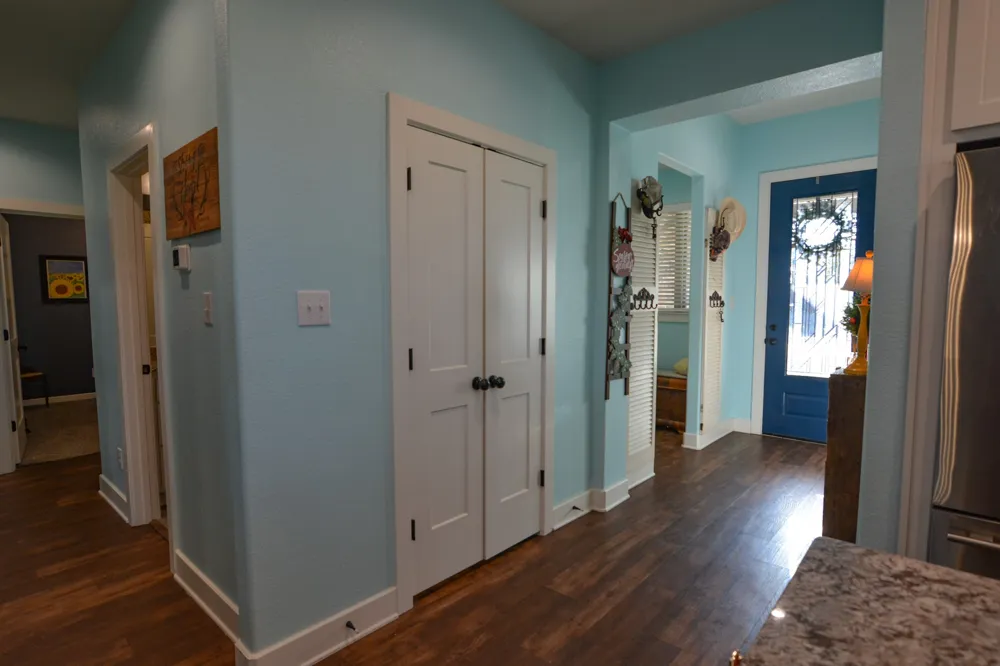 601 Mathew Street Grandview, TX 76050