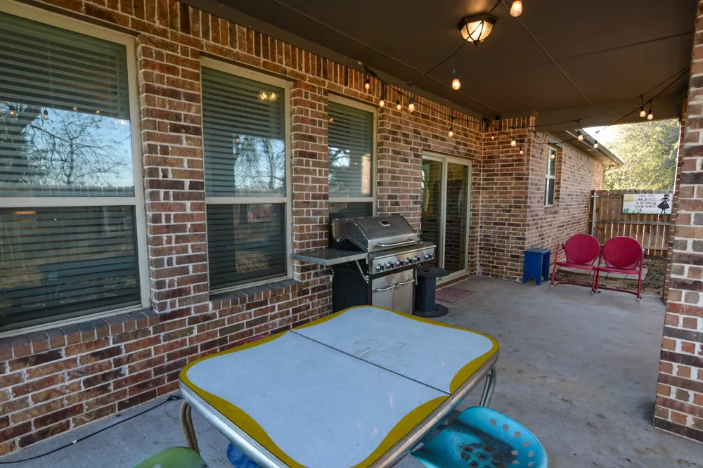 601 Mathew Street Grandview, TX 76050
