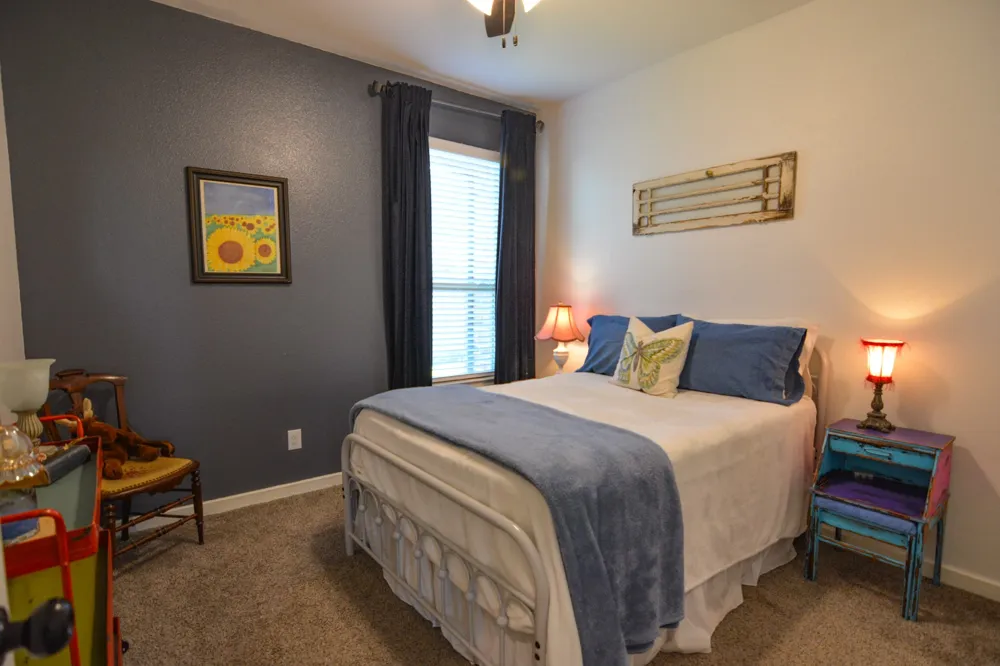 601 Mathew Street Grandview, TX 76050