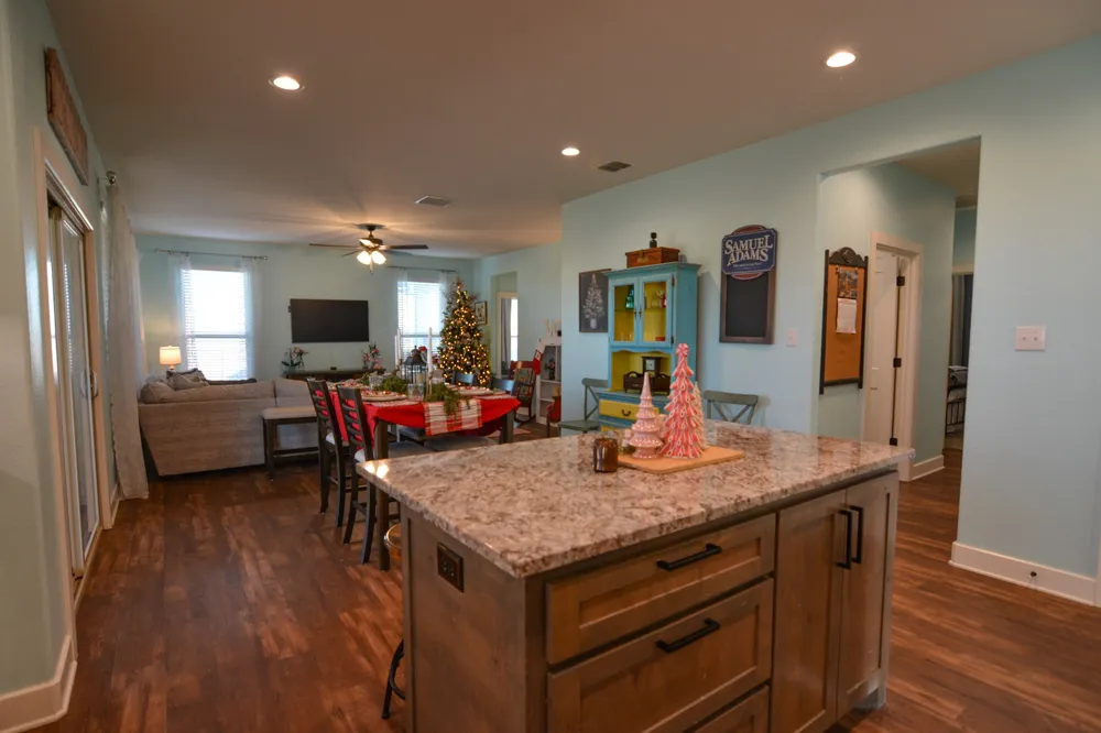 601 Mathew Street Grandview, TX 76050