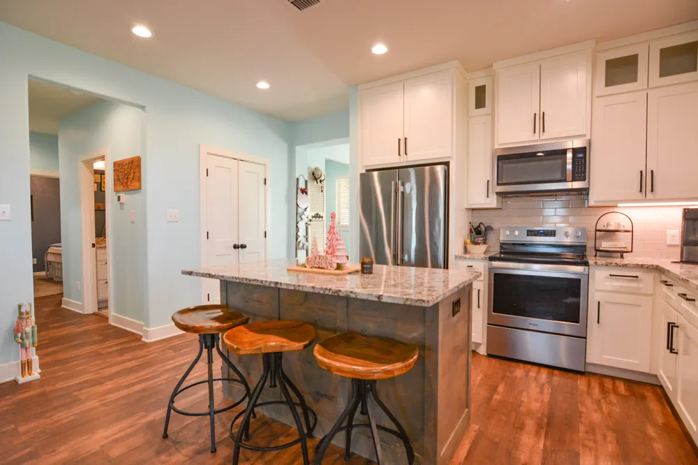 601 Mathew Street Grandview, TX 76050