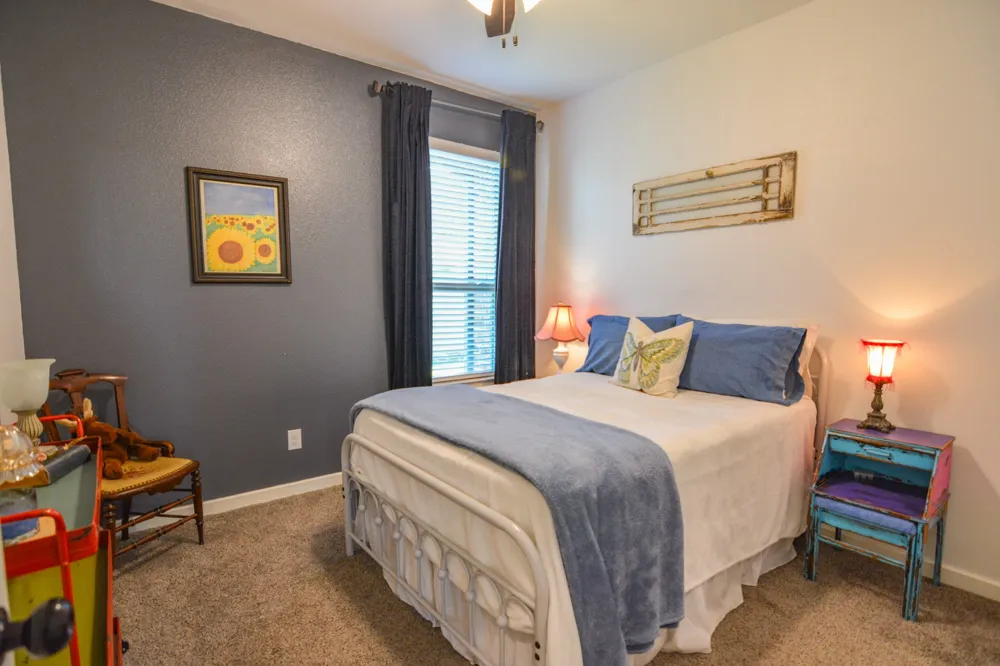 601 Mathew Street Grandview, TX 76050