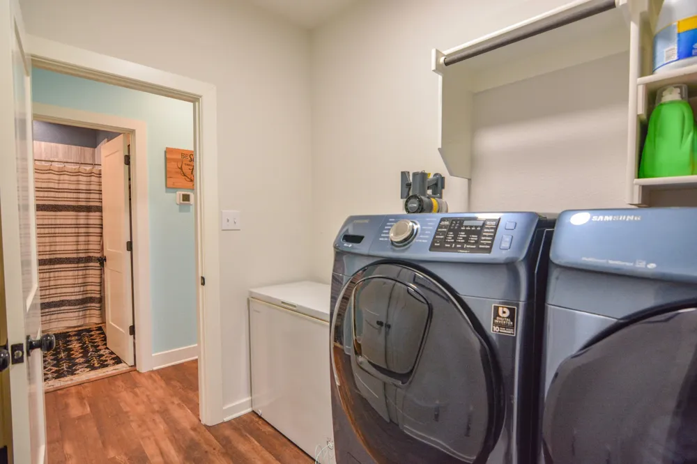 601 Mathew Street Grandview, TX 76050