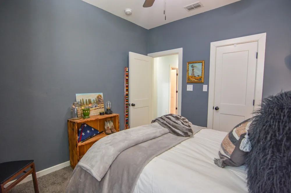 601 Mathew Street Grandview, TX 76050
