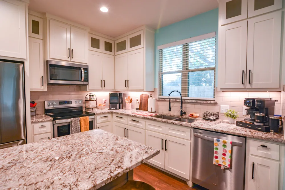 601 Mathew Street Grandview, TX 76050