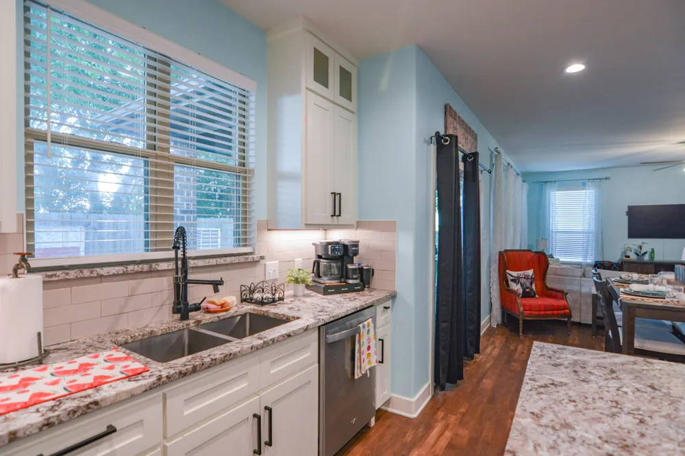 601 Mathew Street Grandview, TX 76050