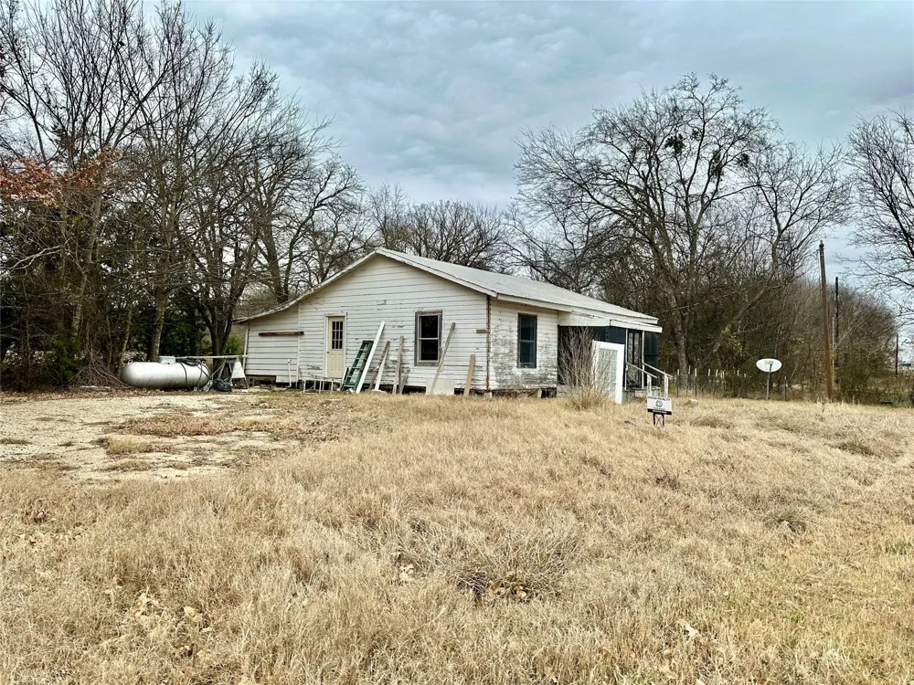 6049 Farm Road 3236 Dike, TX 75437
