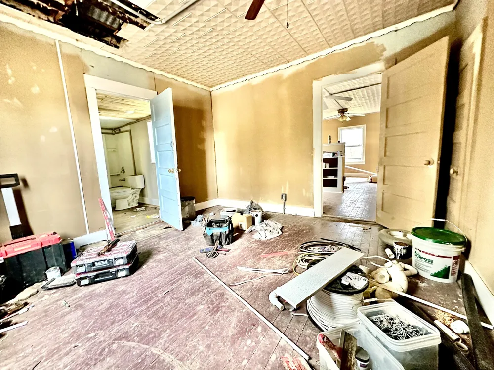 6049 Farm Road 3236 Dike, TX 75437