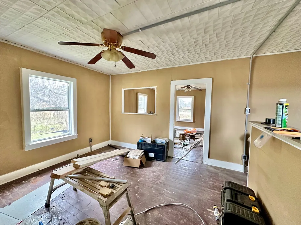 6049 Farm Road 3236 Dike, TX 75437