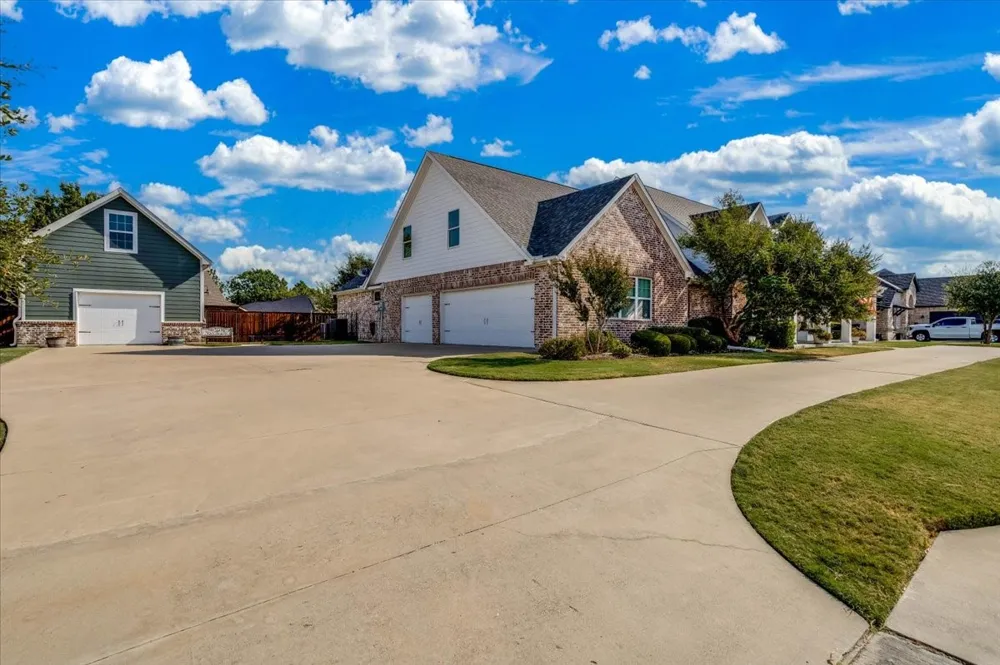 949 W Sunset Boulevard Celina, TX 75009