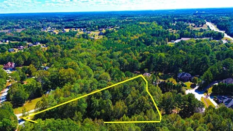 135 Longcreek Drive