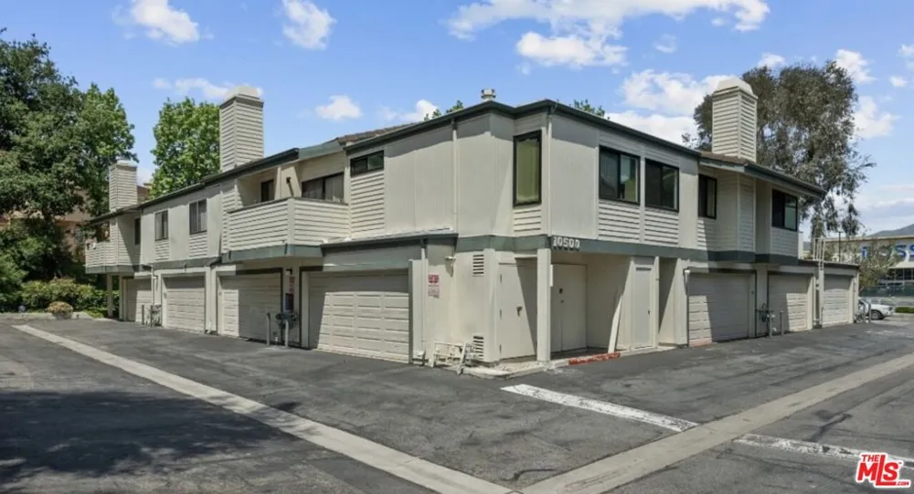 10500 Sunland Boulevard #4 Sunland, CA 91040