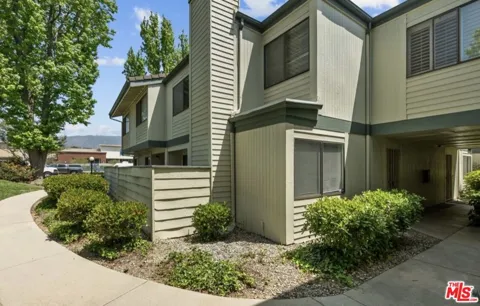 10500 Sunland Boulevard #4