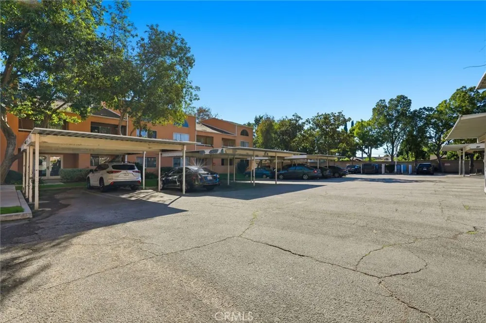 12601 Van Nuys #111 Pacoima, CA 91331
