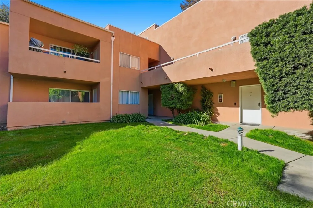 12601 Van Nuys #111 Pacoima, CA 91331