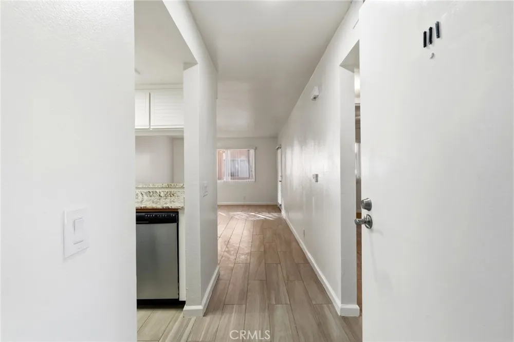 12601 Van Nuys #111 Pacoima, CA 91331