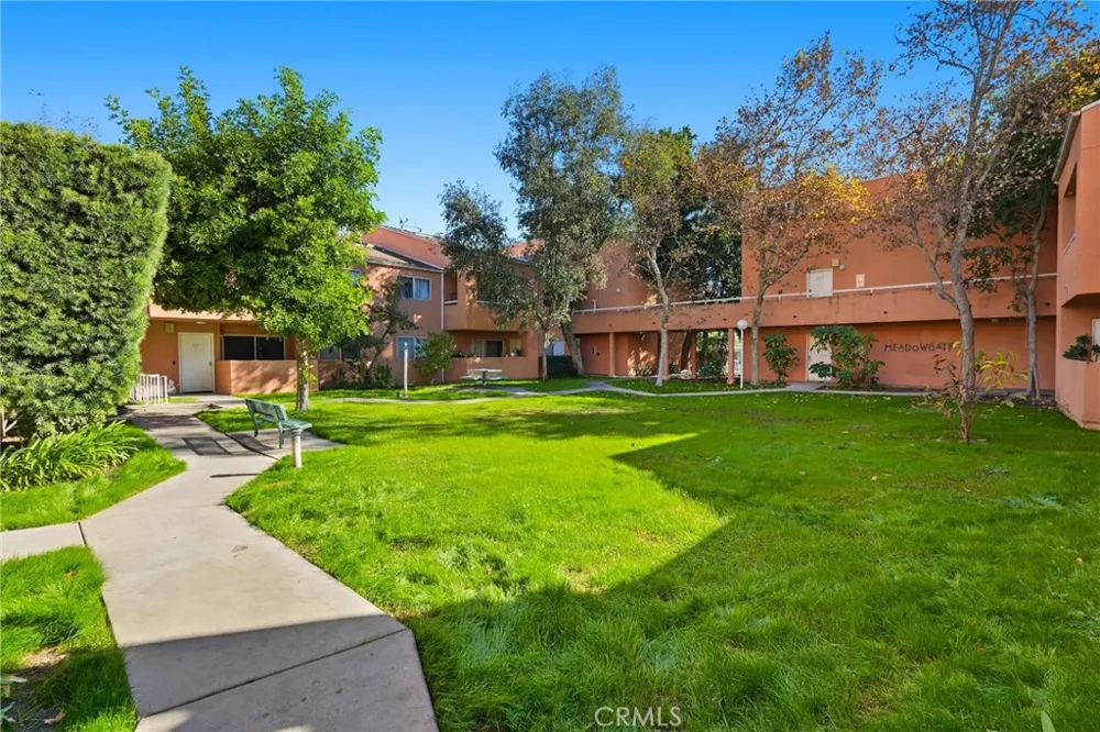 12601 Van Nuys #111 Pacoima, CA 91331